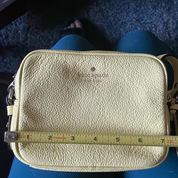EUC Kate Spade Mulberry Street Pyper yellow lemon spring crossbody bag - Picture 6 of 8